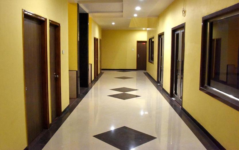 Hotel Varenya Inn Yavatmal Exterior photo