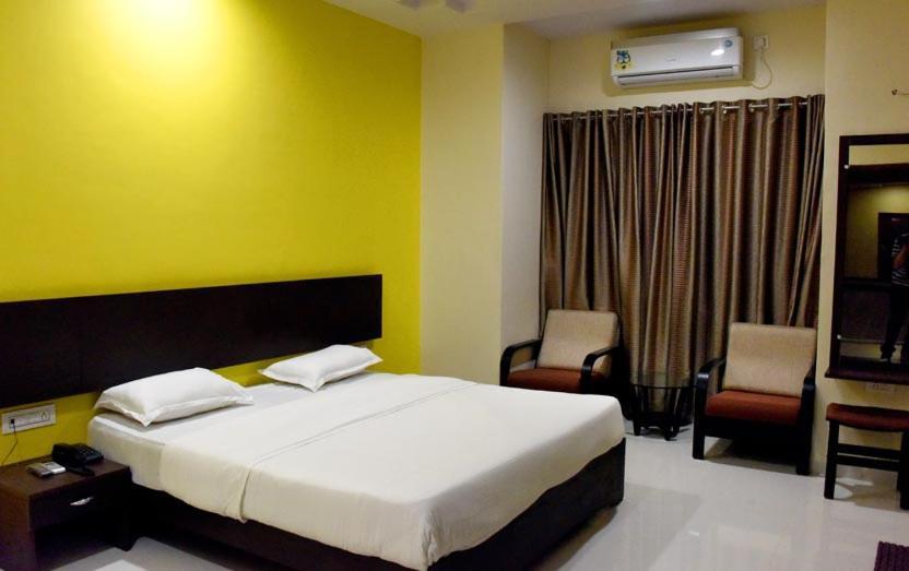 Hotel Varenya Inn Yavatmal Exterior photo